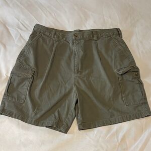 Farah Men's Olive Cargo Shorts